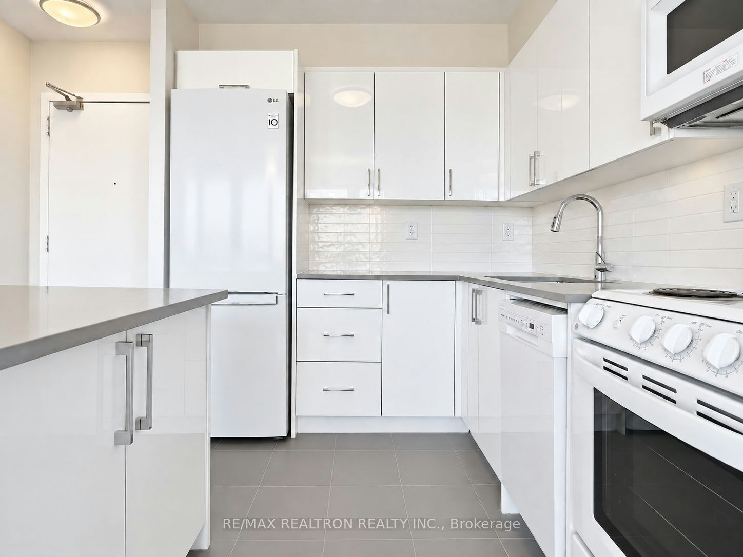 2209-666 Spadina Avenue, Toronto, ON, M5S 2H8 - 4