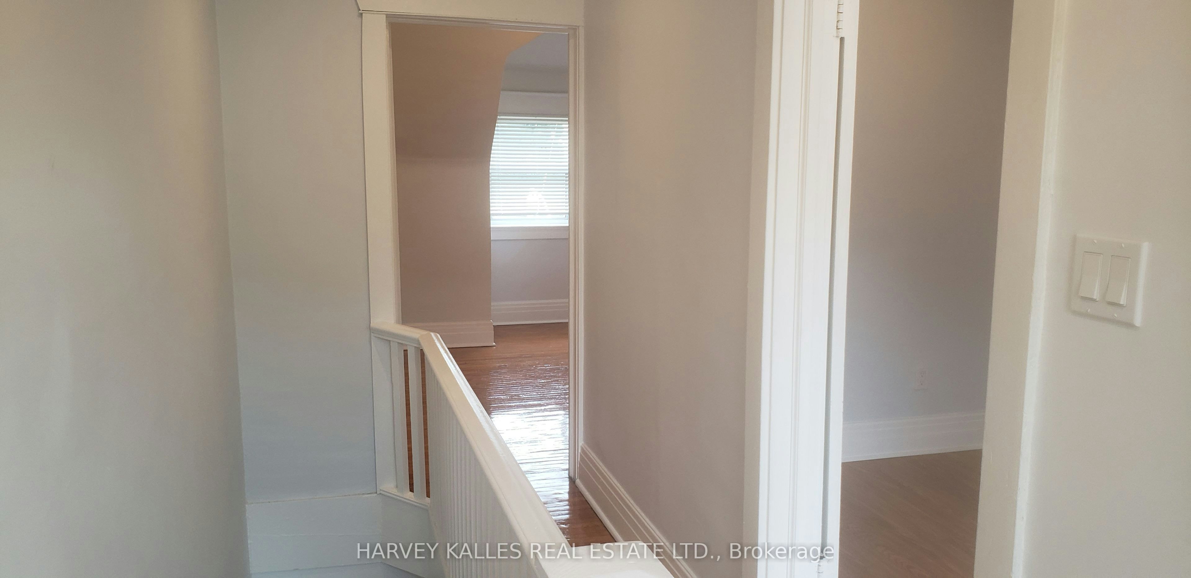 Upper-226 Ashworth Avenue, Toronto, ON, M6G 2A7 - 11