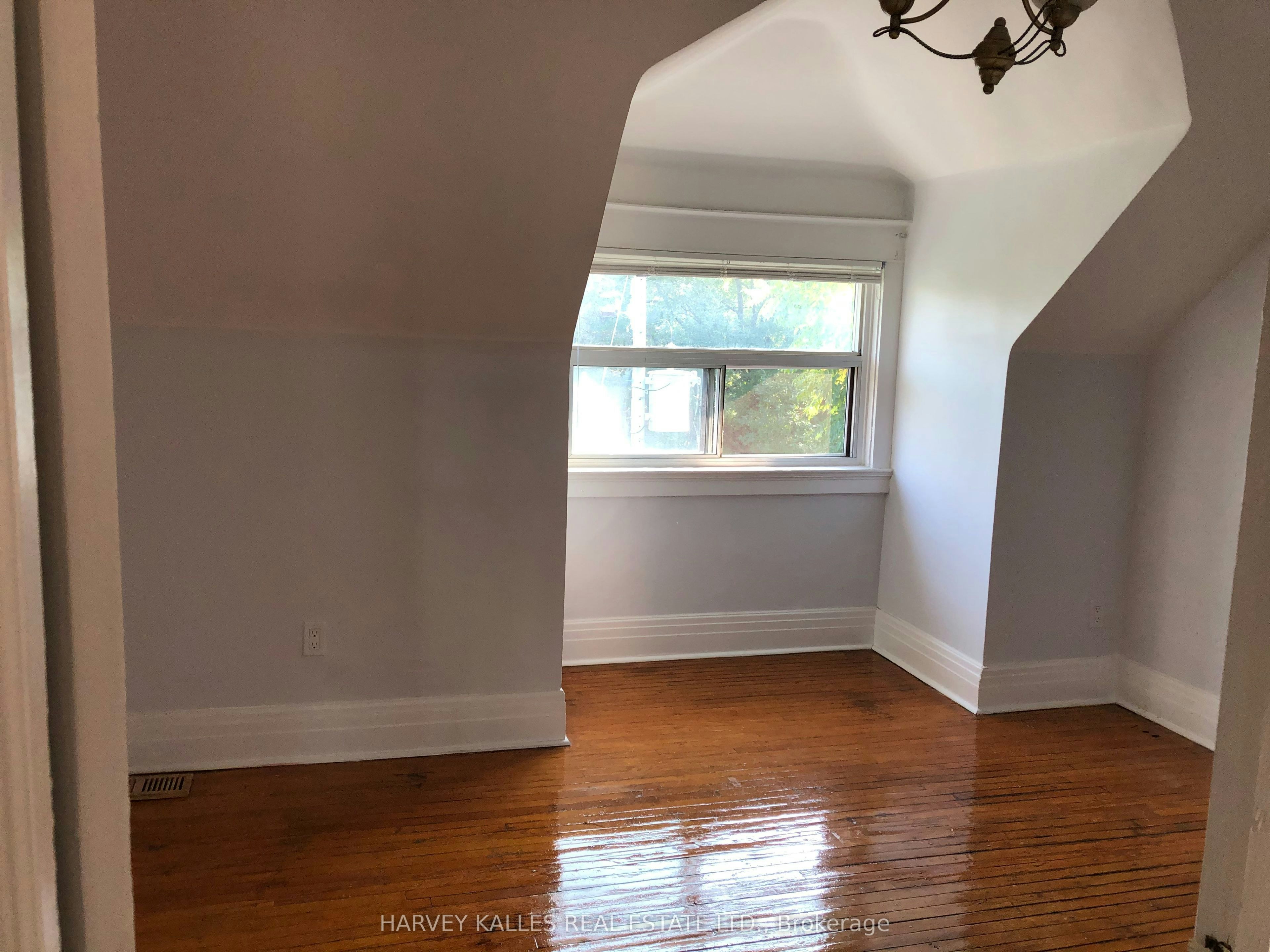 Upper-226 Ashworth Avenue, Toronto, ON, M6G 2A7 - 14