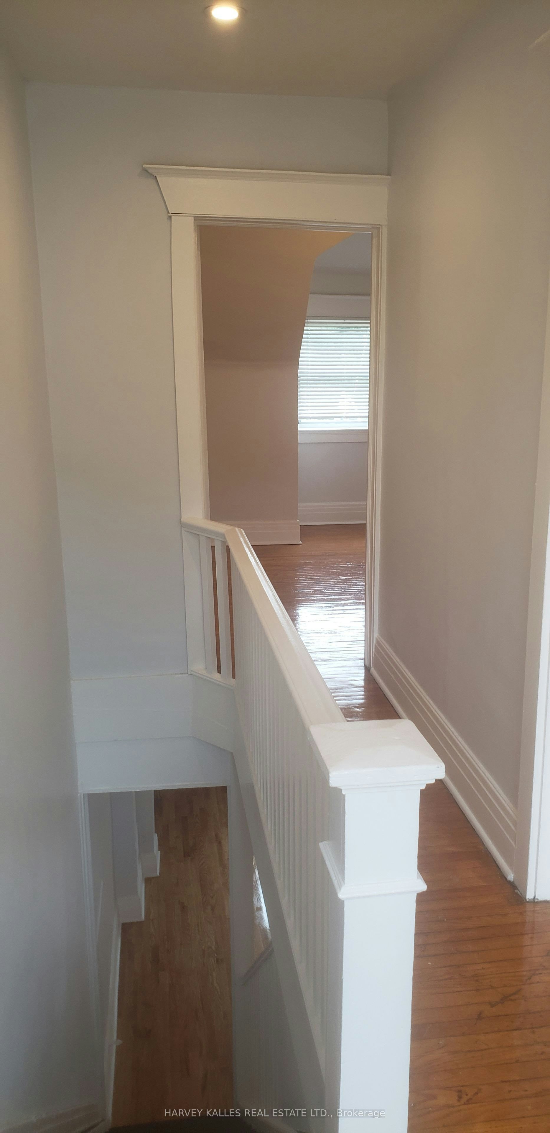 Upper-226 Ashworth Avenue, Toronto, ON, M6G 2A7 - 12