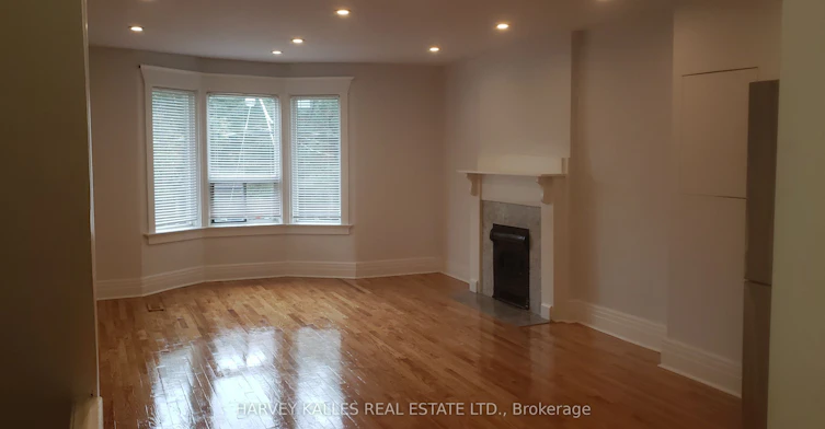 Upper-226 Ashworth Avenue, Toronto, ON, M6G 2A7 - 4