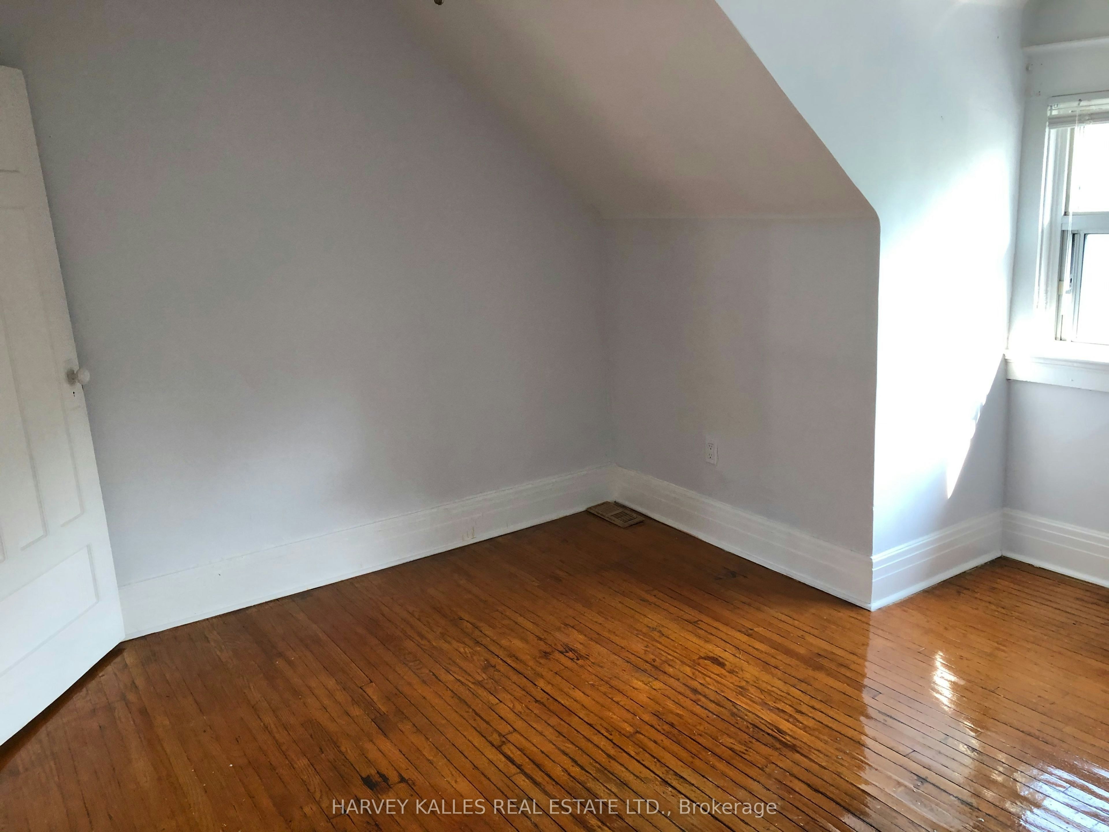 Upper-226 Ashworth Avenue, Toronto, ON, M6G 2A7 - 15