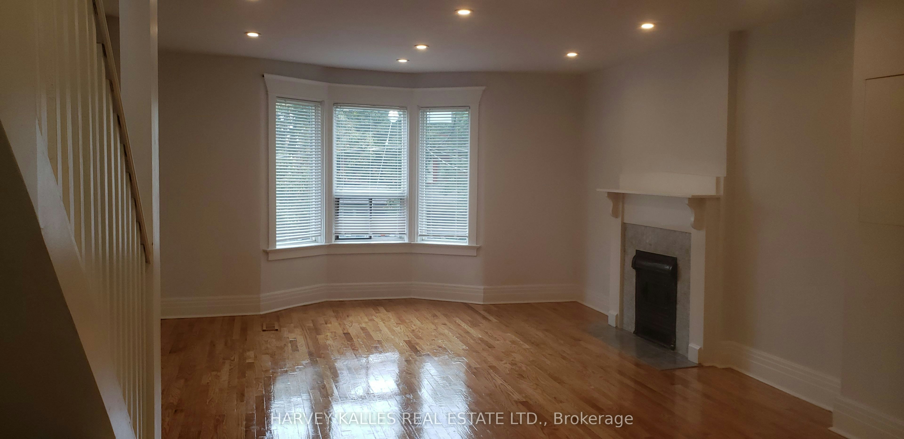 Upper-226 Ashworth Avenue, Toronto, ON, M6G 2A7 - 5