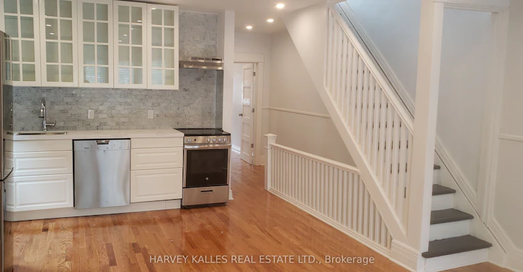 Upper-226 Ashworth Avenue, Toronto, ON, M6G 2A7 - 7