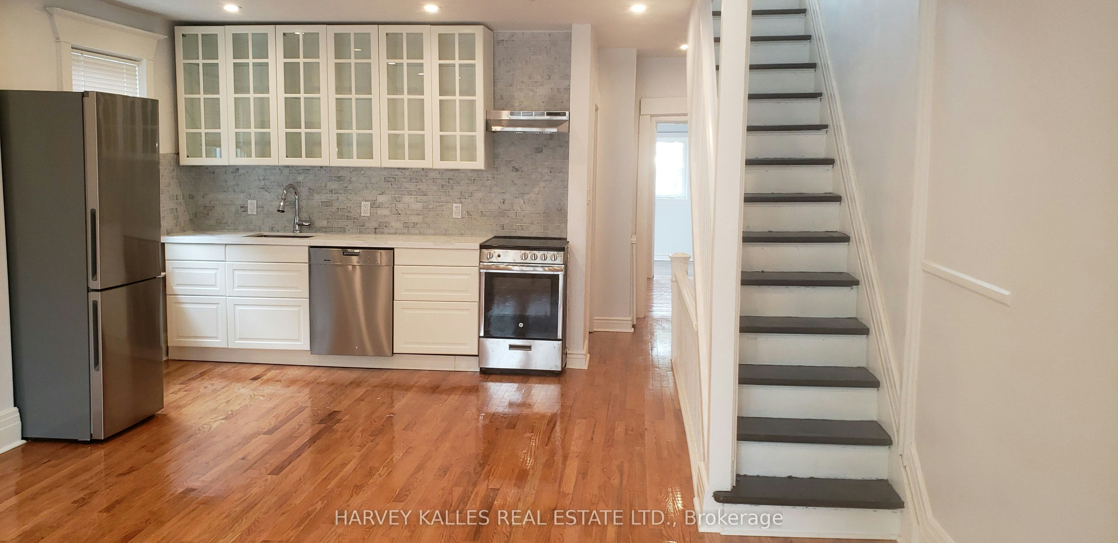 Upper-226 Ashworth Avenue, Toronto, ON, M6G 2A7 - 9