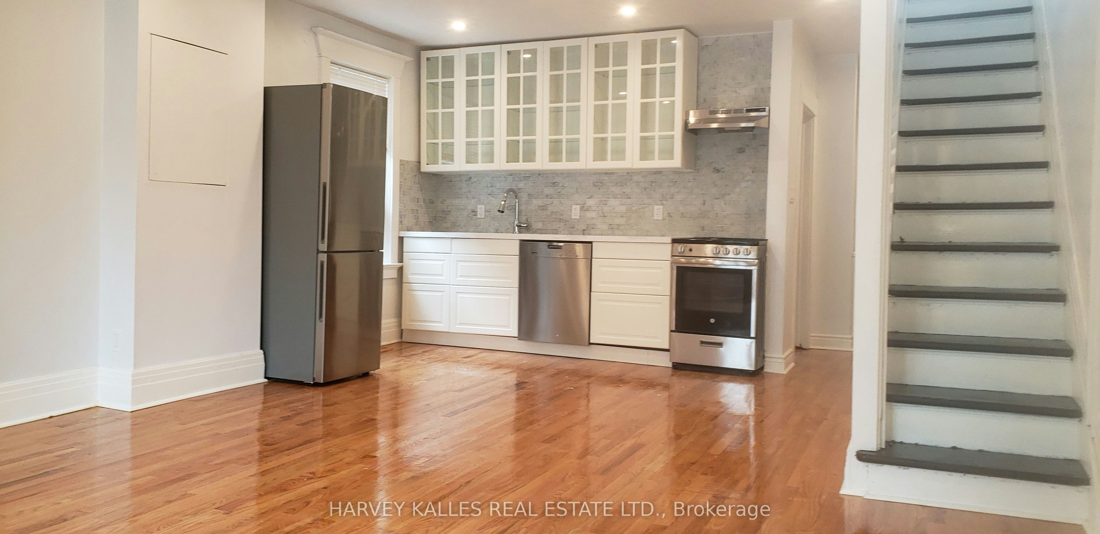 Upper-226 Ashworth Avenue, Toronto, ON, M6G 2A7 - 8