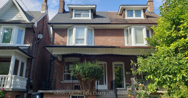 Upper-226 Ashworth Avenue, Toronto, ON, M6G 2A7