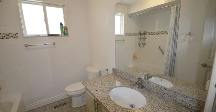 32 Axsmith Crescent, Toronto, ON, M2J 3K3 - 10