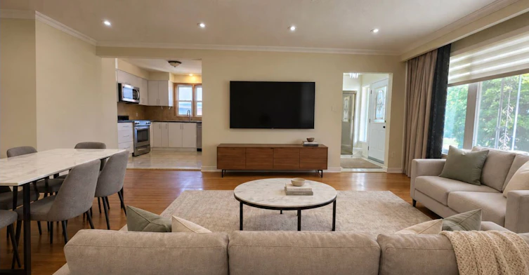 UPPER LEVEL-26 Wedgewood Drive, Toronto, ON, M2M 2H3 - 2