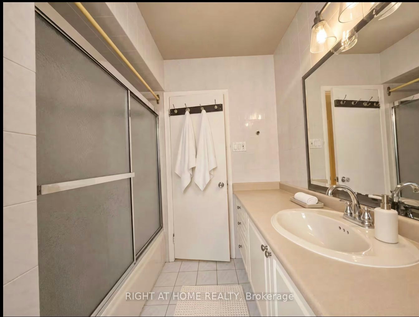 UPPER LEVEL-26 Wedgewood Drive, Toronto, ON, M2M 2H3 - 16