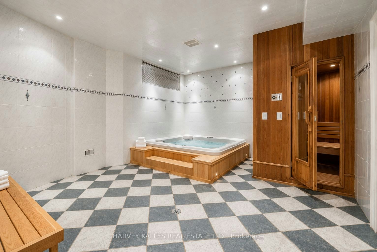 1 Knightswood Road, Toronto, ON, M4N 2G9 - 22