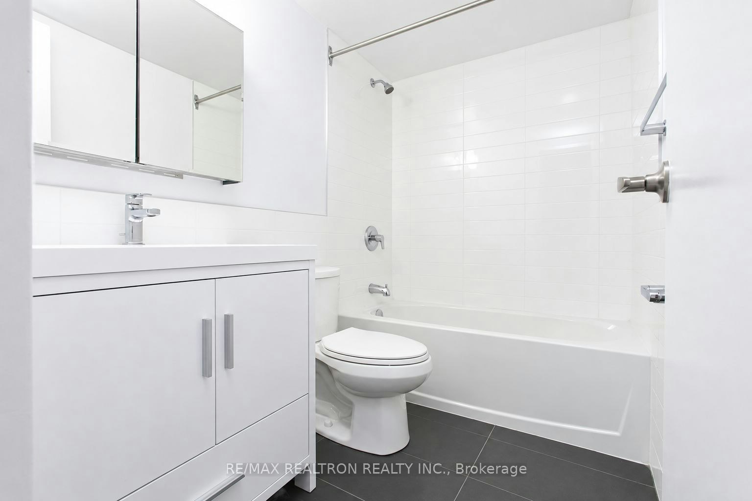 1008-6200 Bathurst Street, Toronto, ON, M2R 2A3 - 9