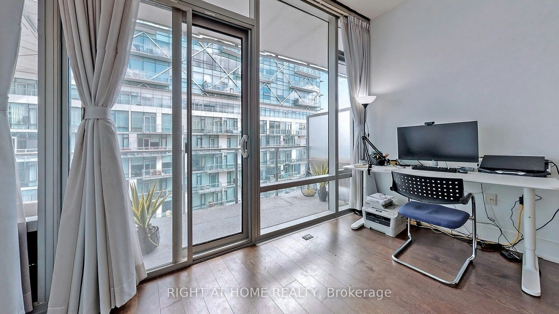 920-39 Queens Quay E, Toronto, ON, M5E 0A5 - 9