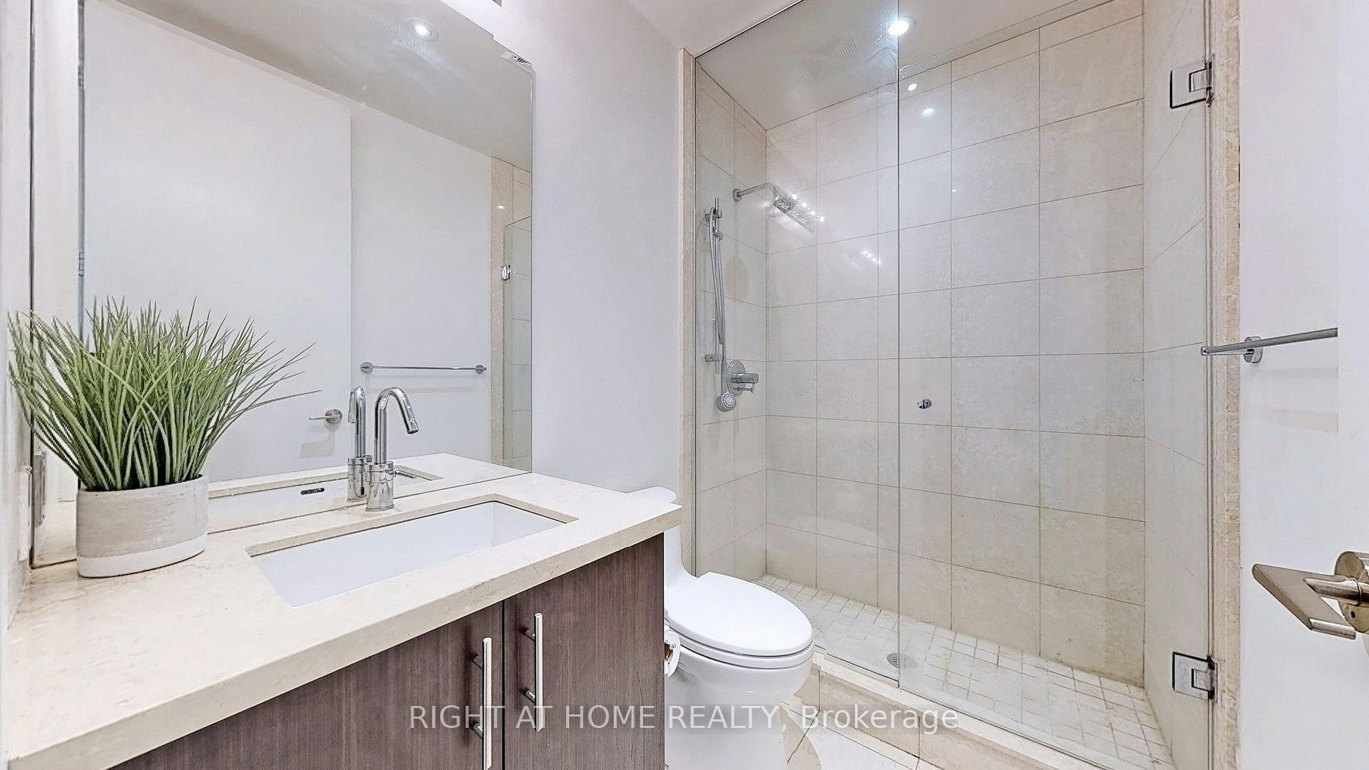 920-39 Queens Quay E, Toronto, ON, M5E 0A5 - 13