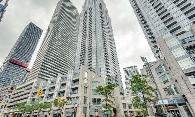 910-2191 Yonge Street