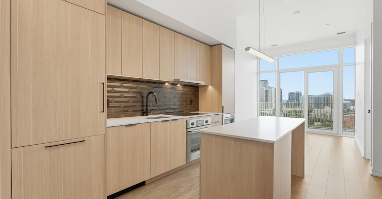 PH01-88 Bathurst Street, Toronto, ON, M5V 0W8