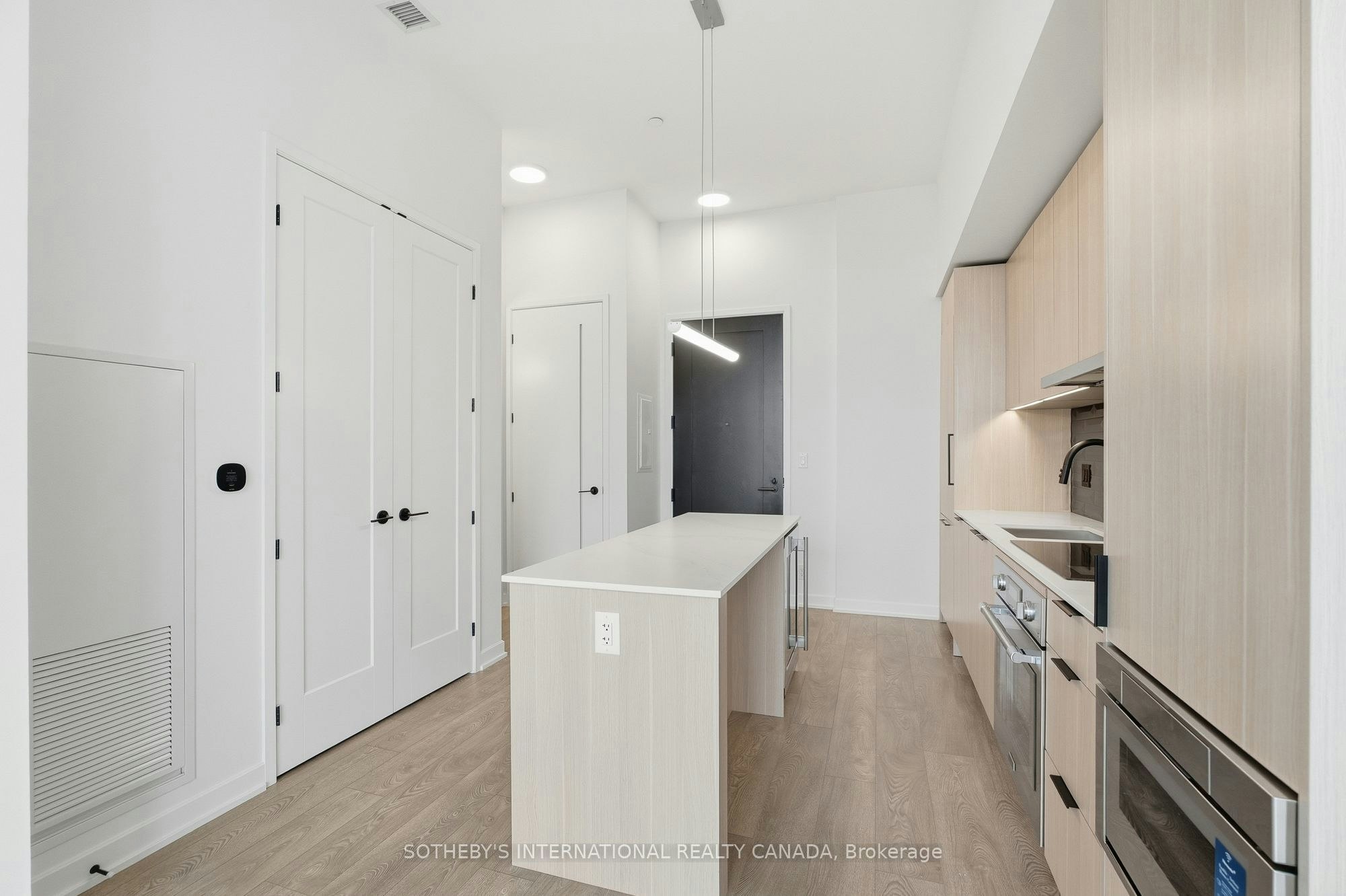 PH01-88 Bathurst Street, Toronto, ON, M5V 0W8 - 4
