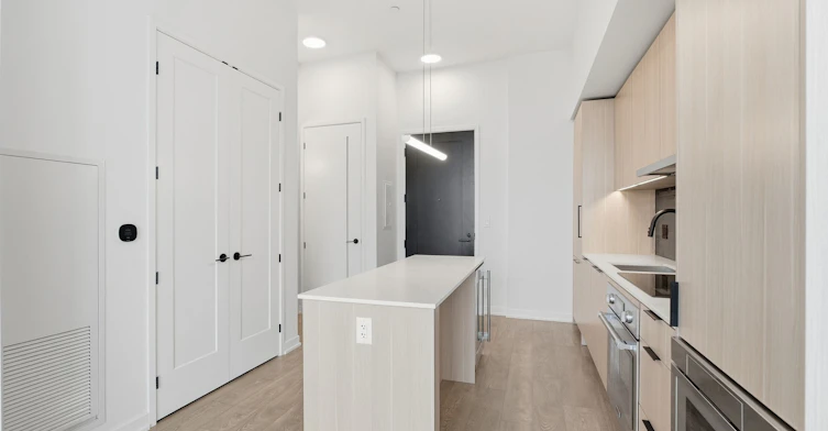 PH01-88 Bathurst Street, Toronto, ON, M5V 0W8 - 4