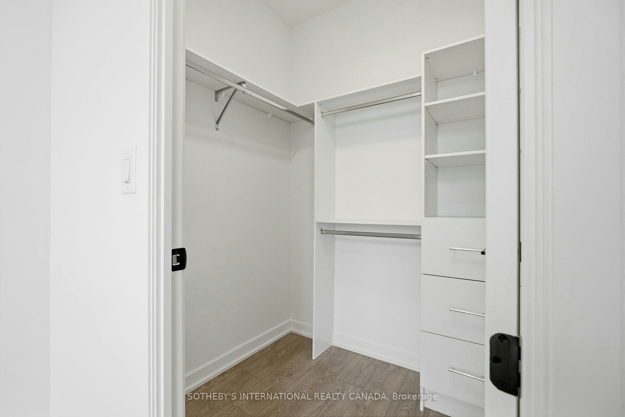 PH01-88 Bathurst Street, Toronto, ON, M5V 0W8 - 17