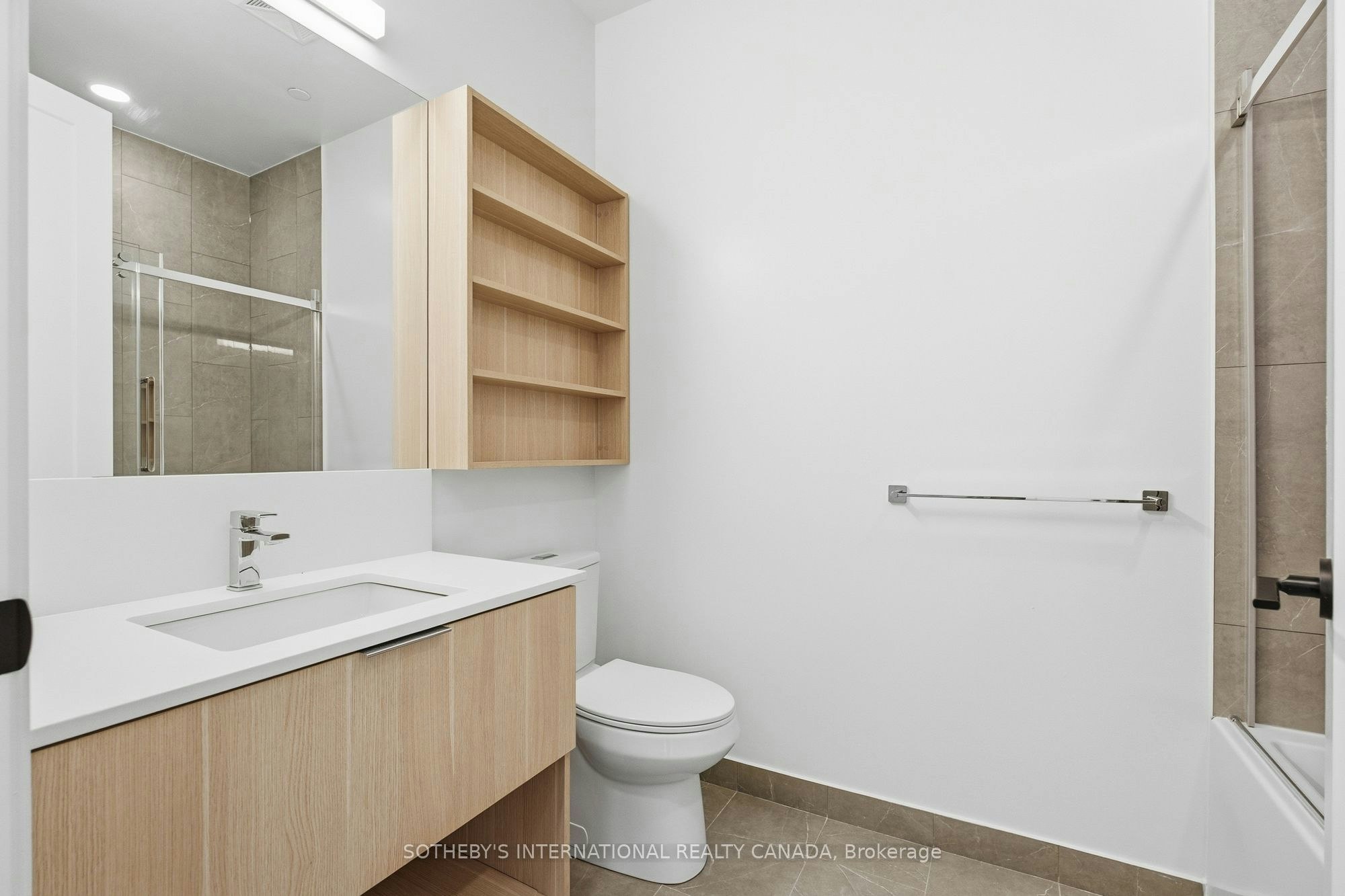 PH01-88 Bathurst Street, Toronto, ON, M5V 0W8 - 19