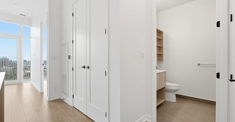PH01-88 Bathurst Street, Toronto, ON, M5V 0W8 - 18