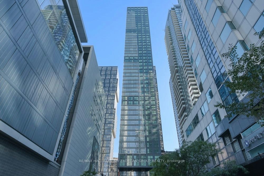 4003-327 King Street W, Toronto, ON, M5V 0W7