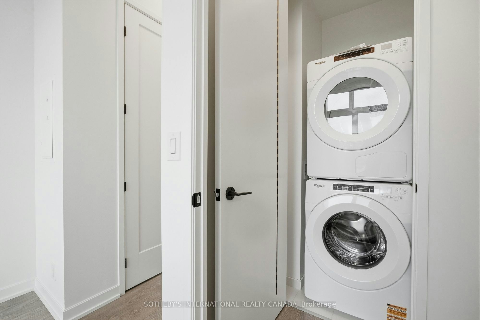 PH14-88 Bathurst Street, Toronto, ON, M5V 0W8 - 23