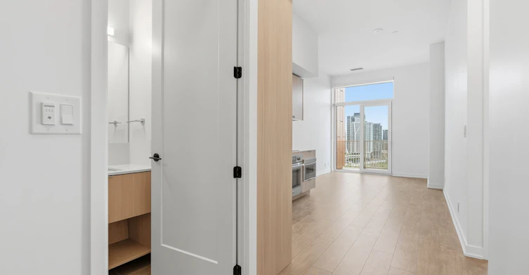 PH14-88 Bathurst Street, Toronto, ON, M5V 0W8 - 2