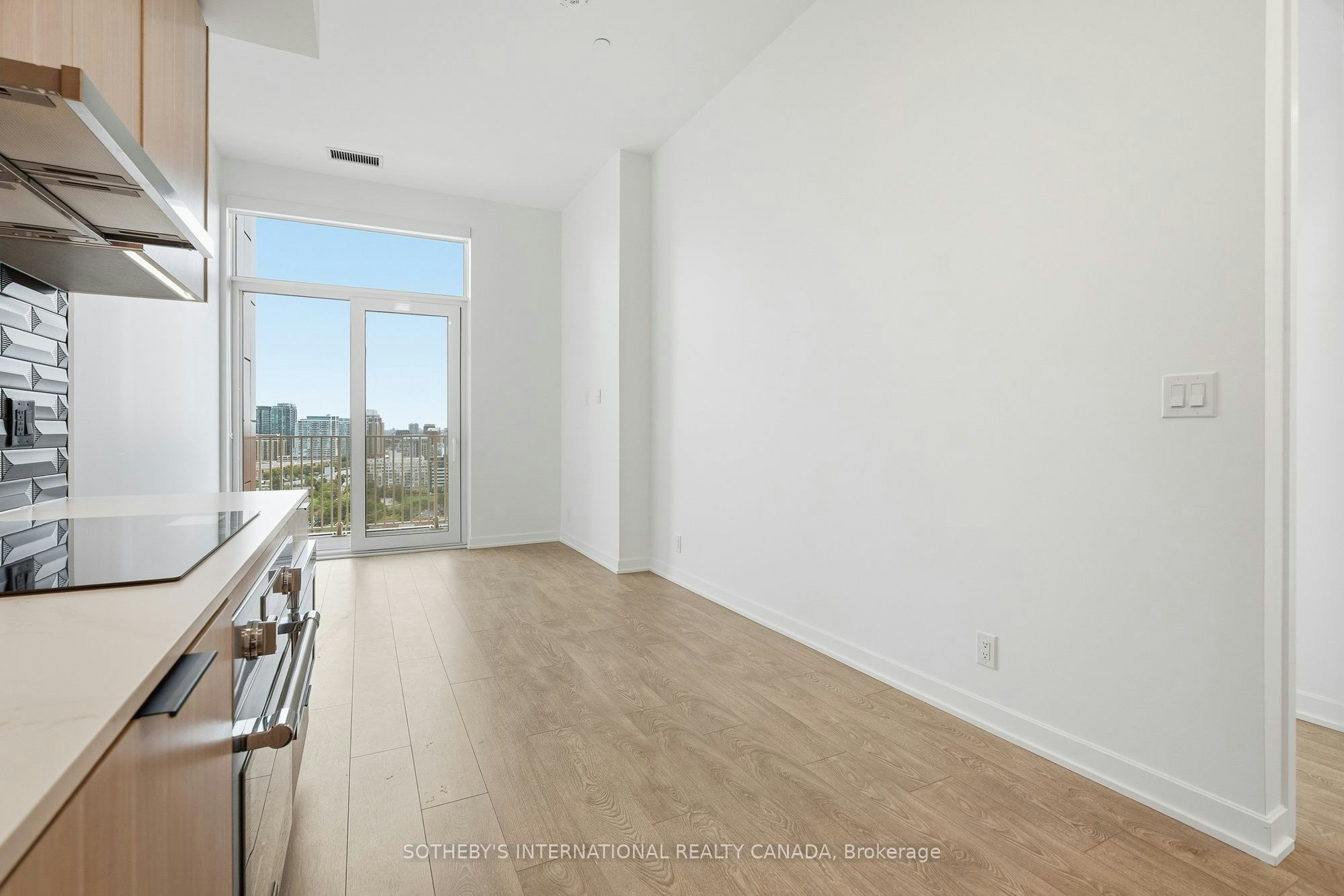 PH14-88 Bathurst Street, Toronto, ON, M5V 0W8 - 5