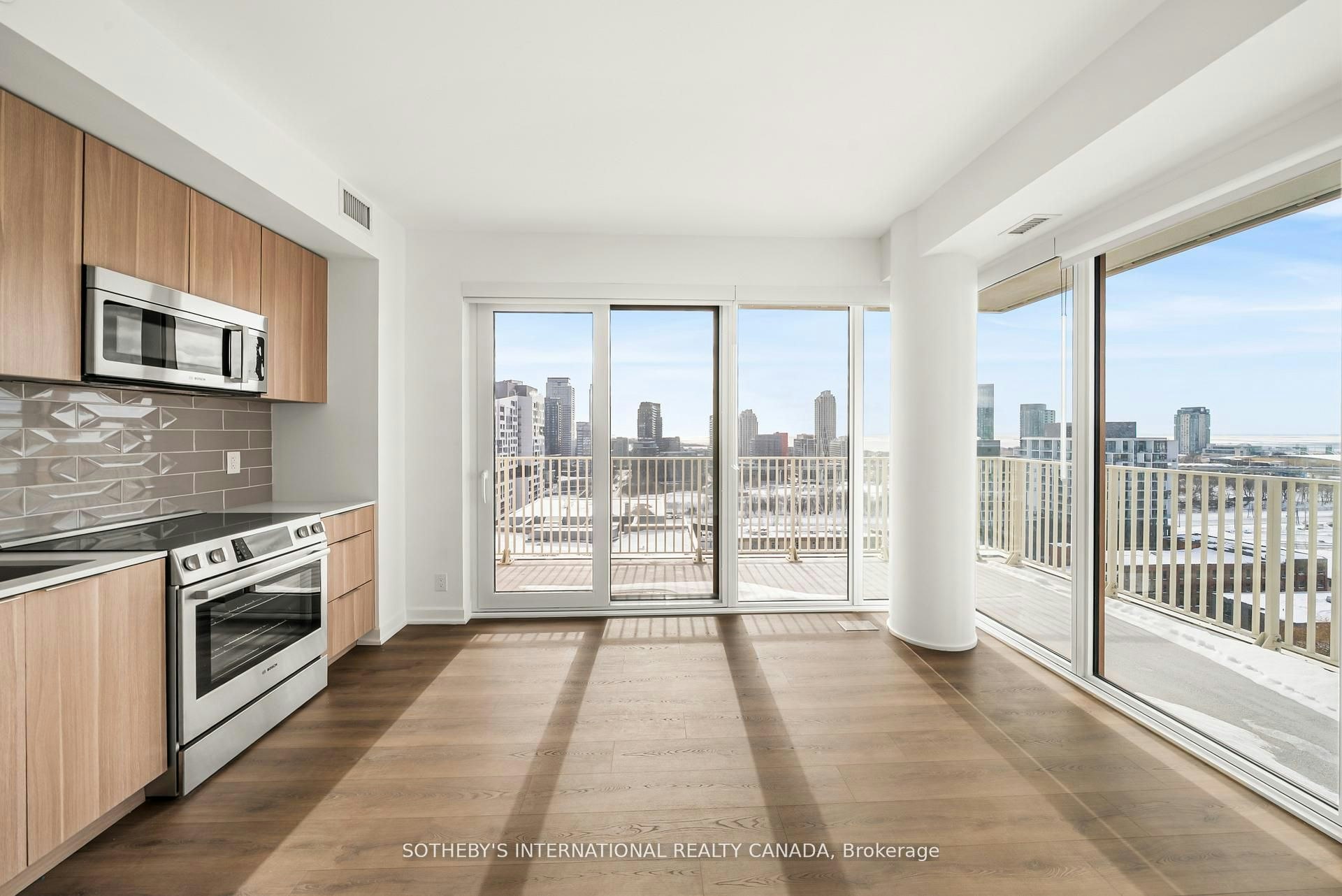 1217-88 Bathurst Street, Toronto, ON, M5V 0W8 - 3