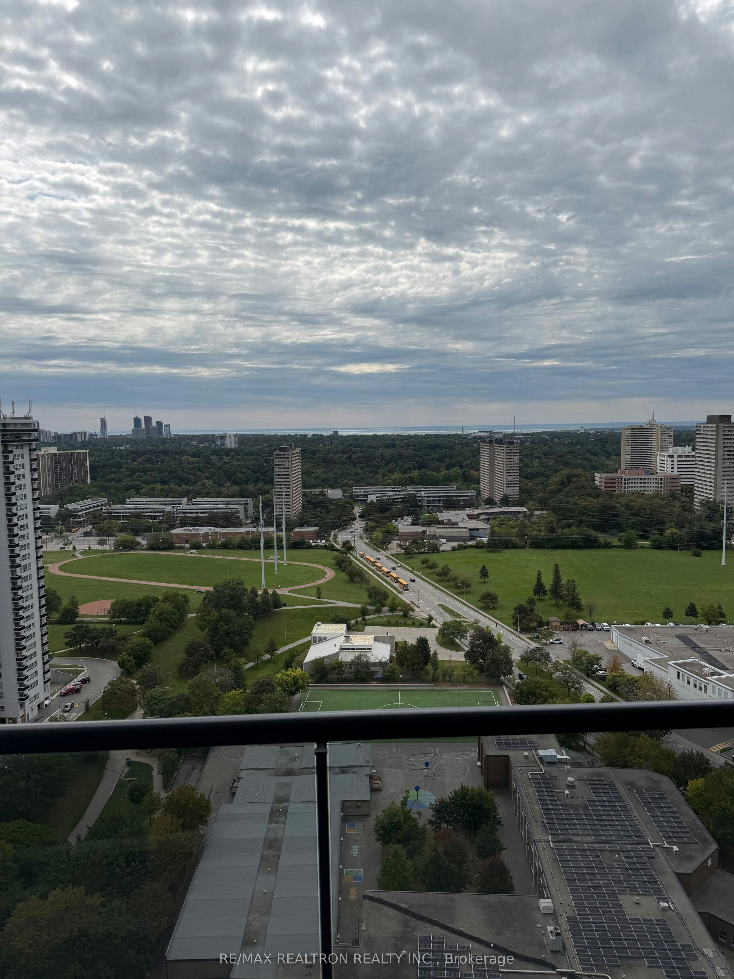 2610-15 David Salomon Drive, Toronto, ON, M3C 1E7 - 13
