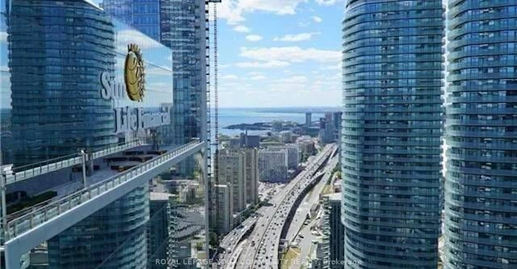 4902-100 Harbour Street, Toronto, ON, M5J 2T5 - 9