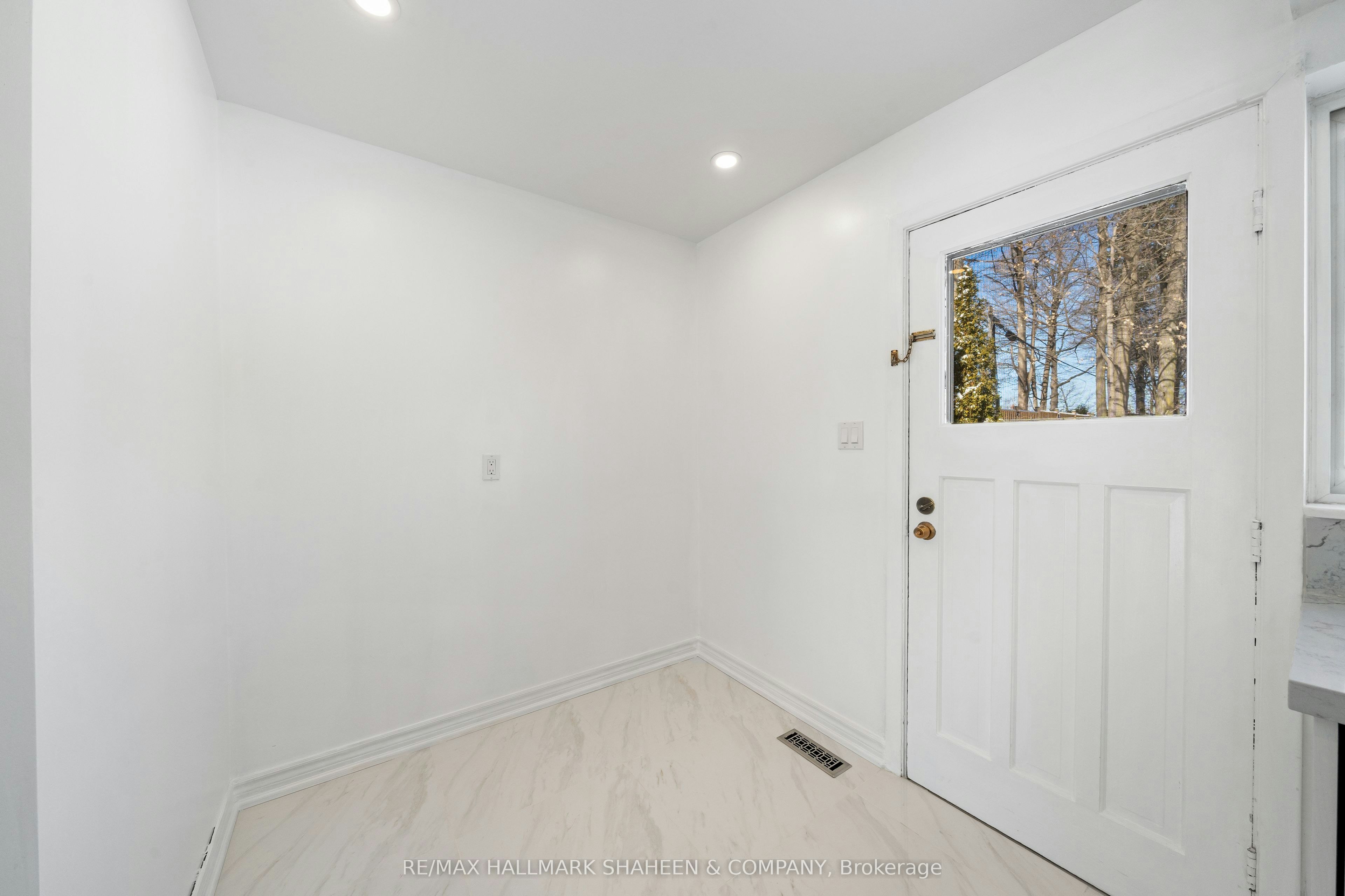 Main-96 Rameau Drive, Toronto, ON, M2H 1T9 - 6