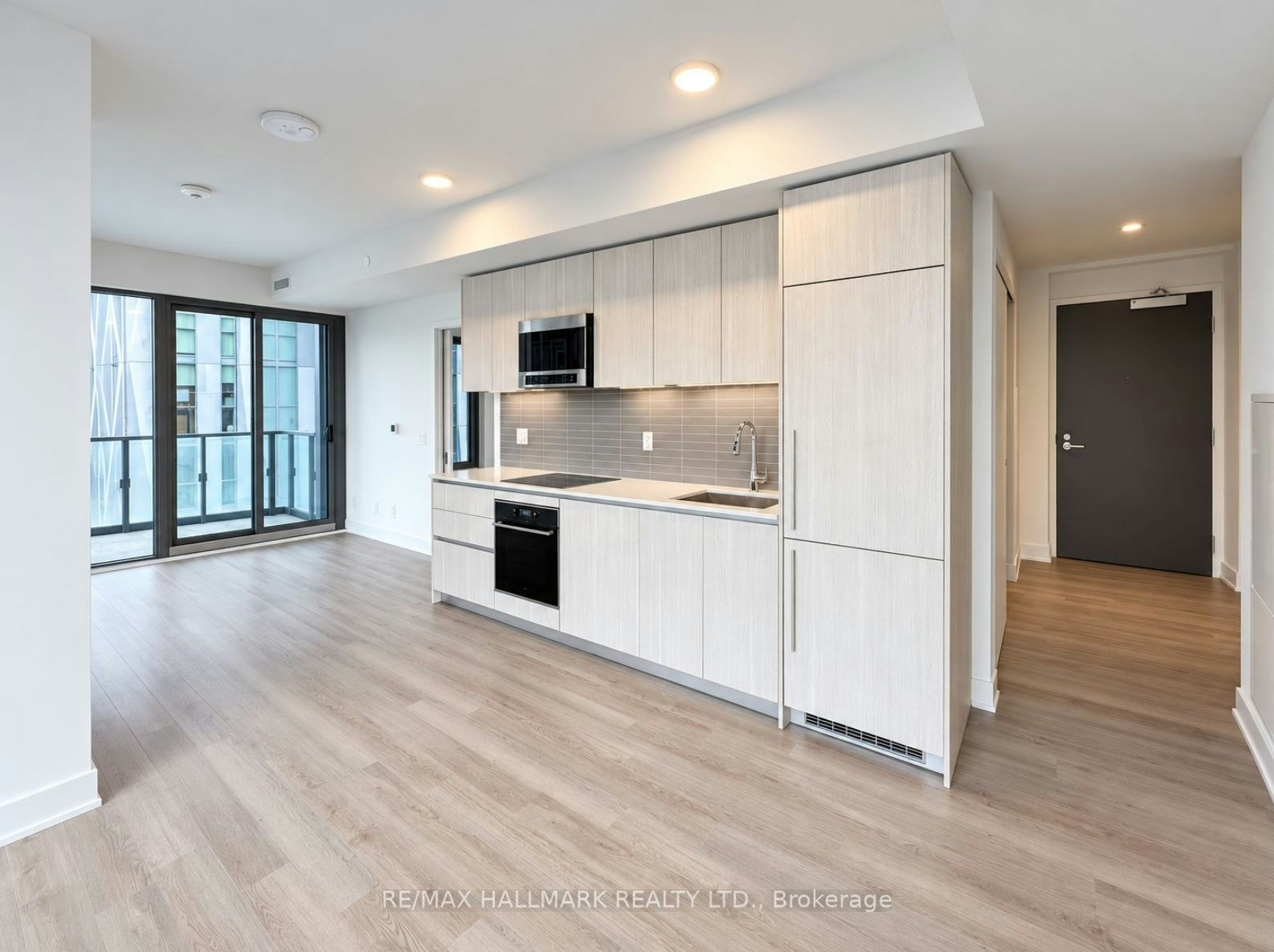 1402-8 Cumberland Street, Toronto, ON, M4W 0B6 - 4