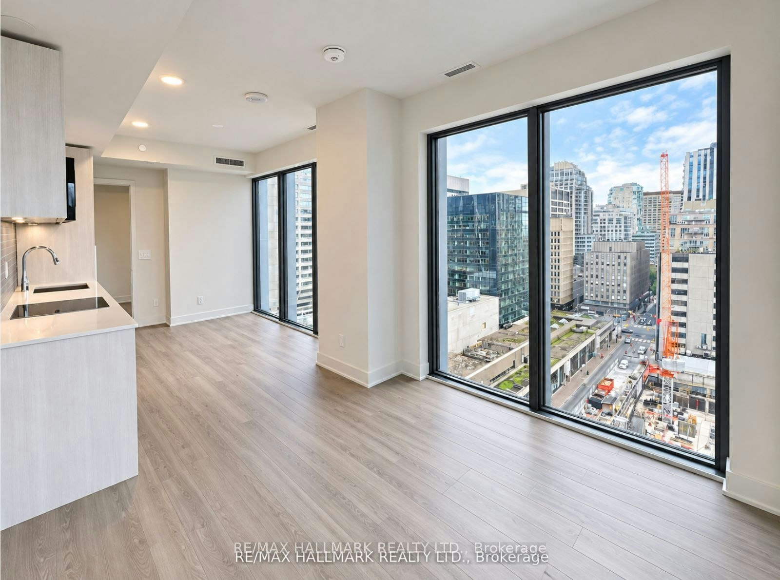 1402-8 Cumberland Street, Toronto, ON, M4W 0B6 - 7