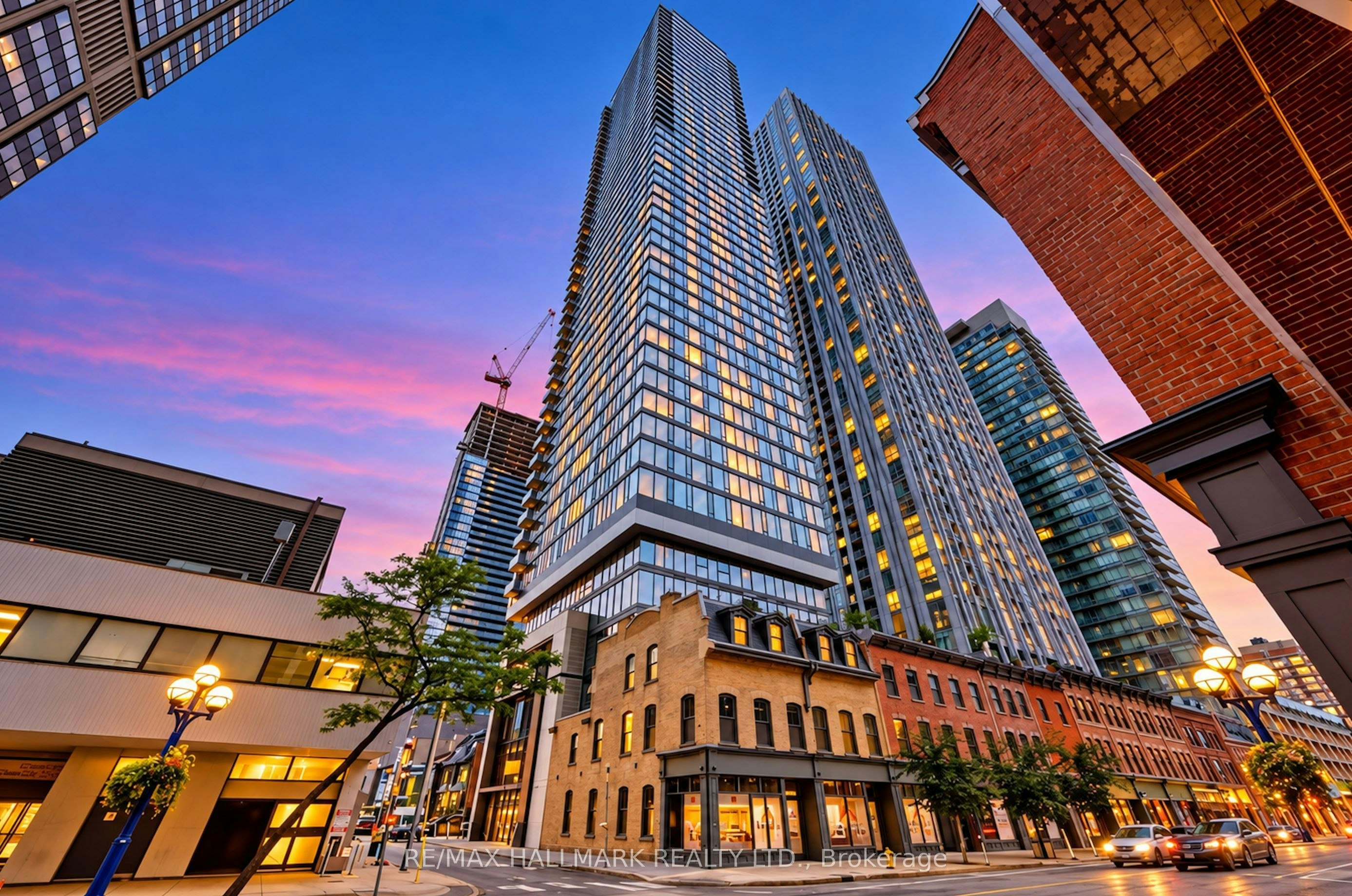 1402-8 Cumberland Street, Toronto, ON, M4W 0B6