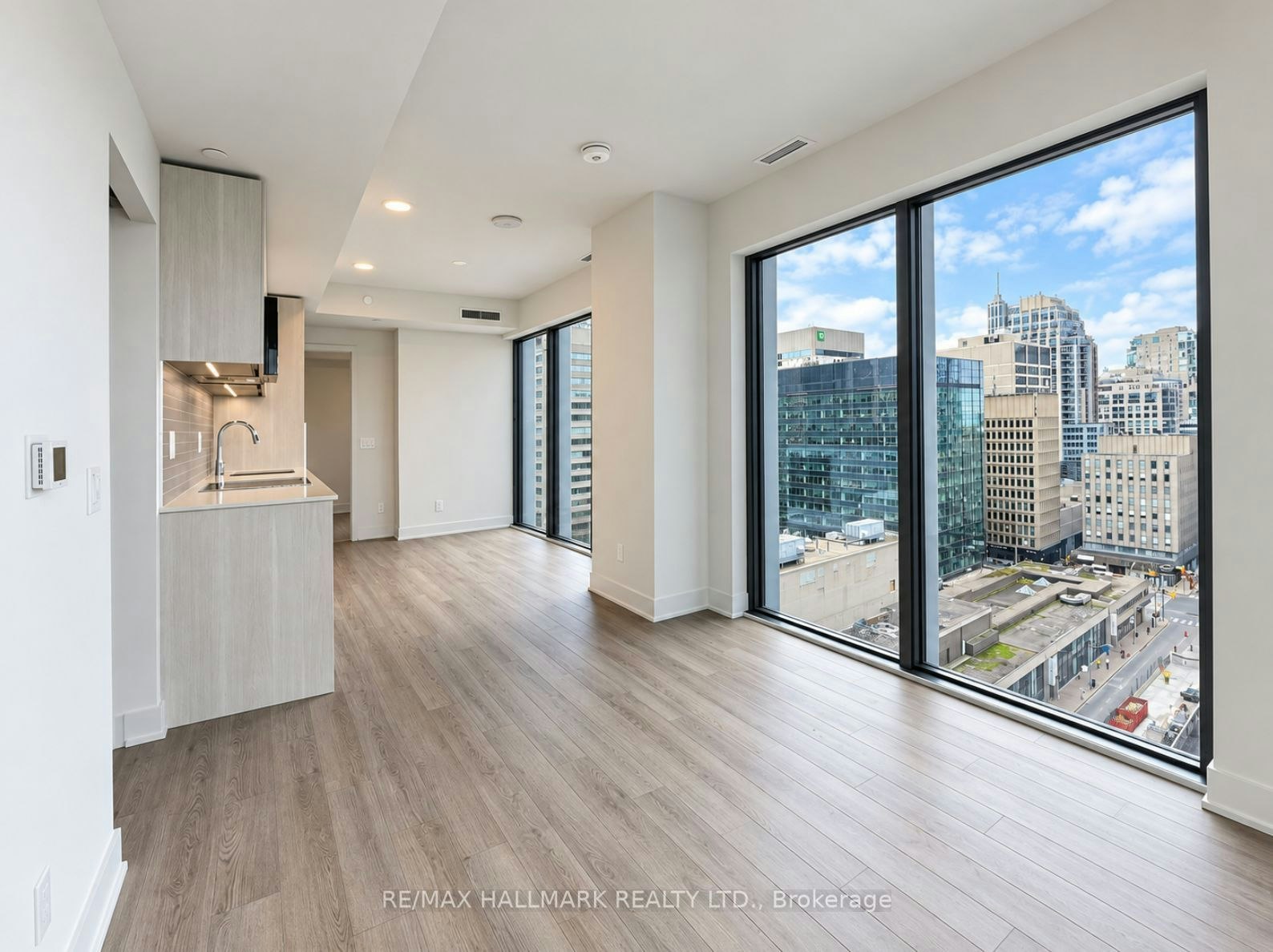 1402-8 Cumberland Street, Toronto, ON, M4W 0B6 - 5