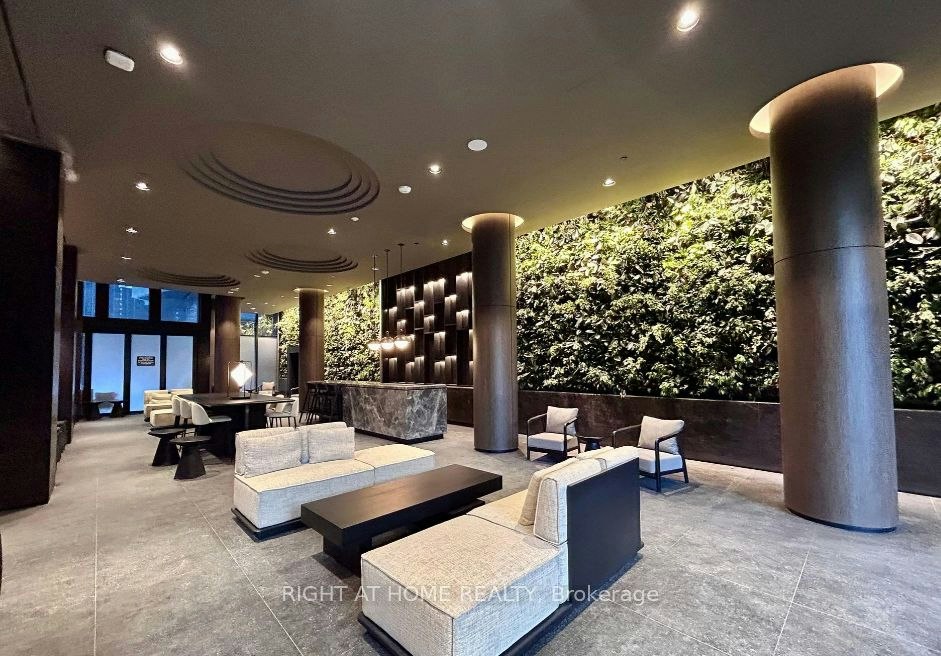 1801N-120 Broadway Avenue, Toronto, ON, M4P 0E9 - 25