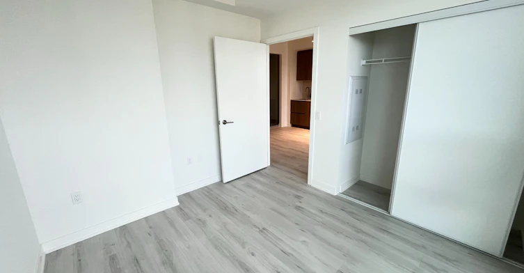 1801N-120 Broadway Avenue, Toronto, ON, M4P 0E9 - 11