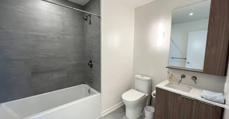 1801N-120 Broadway Avenue, Toronto, ON, M4P 0E9 - 13