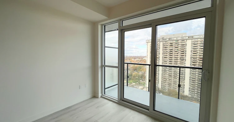 1801N-120 Broadway Avenue, Toronto, ON, M4P 0E9 - 6