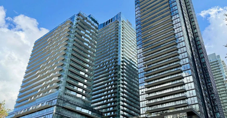 1801N-120 Broadway Avenue, Toronto, ON, M4P 0E9 - 32