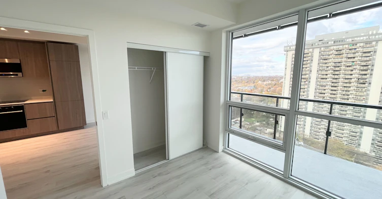 1801N-120 Broadway Avenue, Toronto, ON, M4P 0E9 - 10