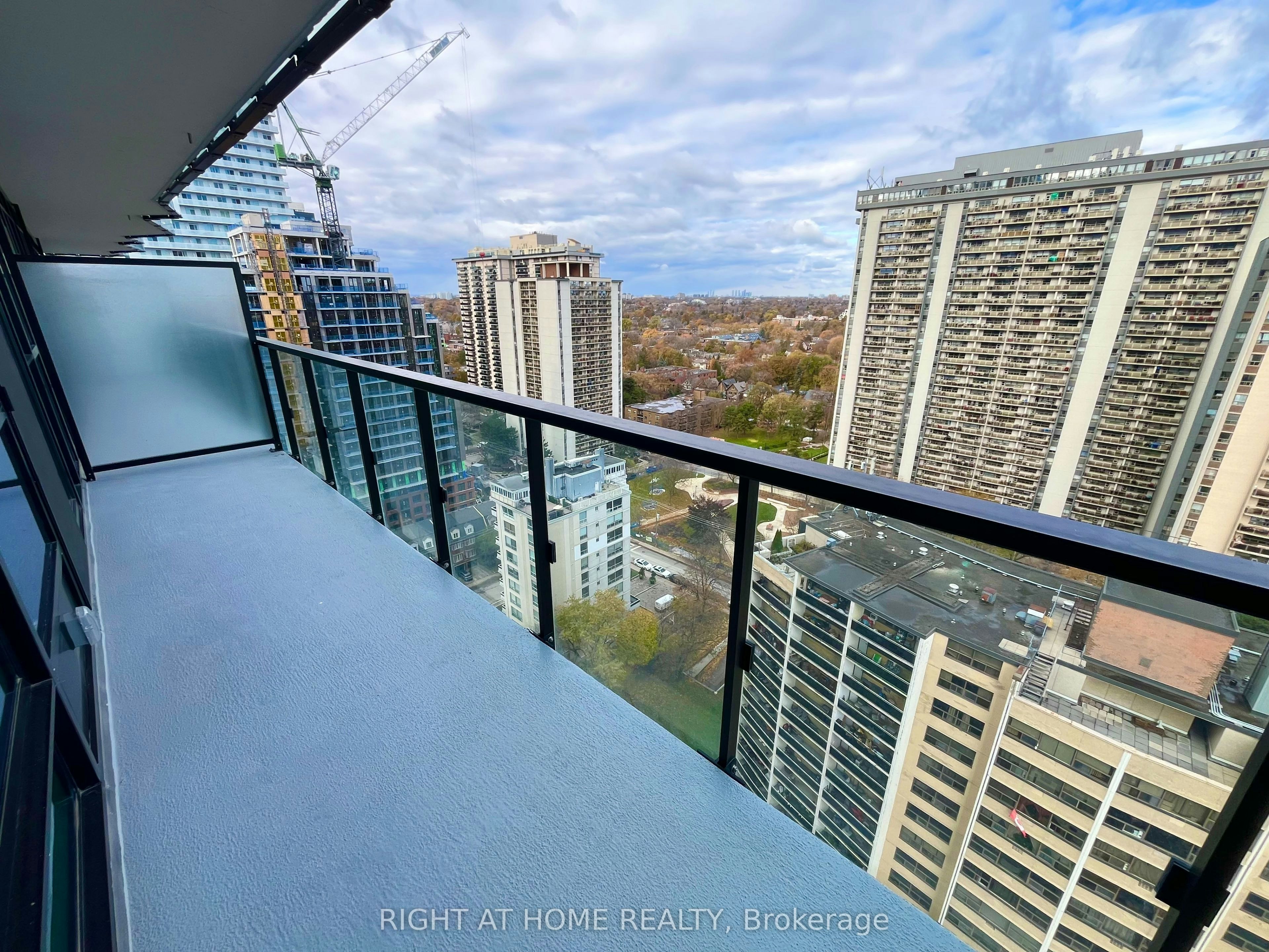 1801N-120 Broadway Avenue, Toronto, ON, M4P 0E9 - 20