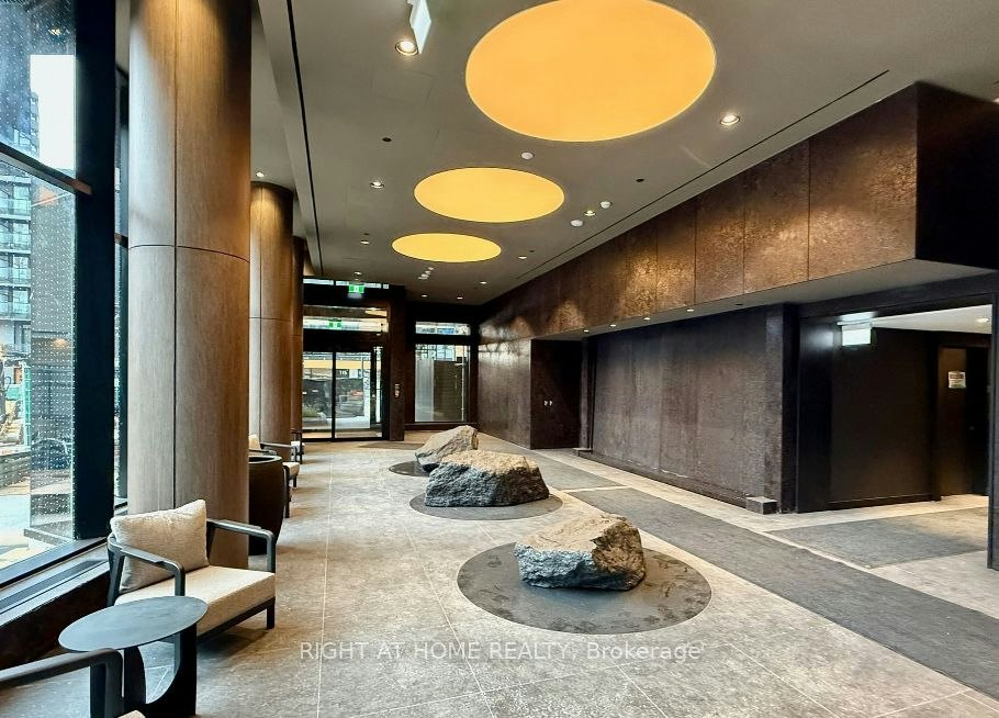 1801N-120 Broadway Avenue, Toronto, ON, M4P 0E9 - 23