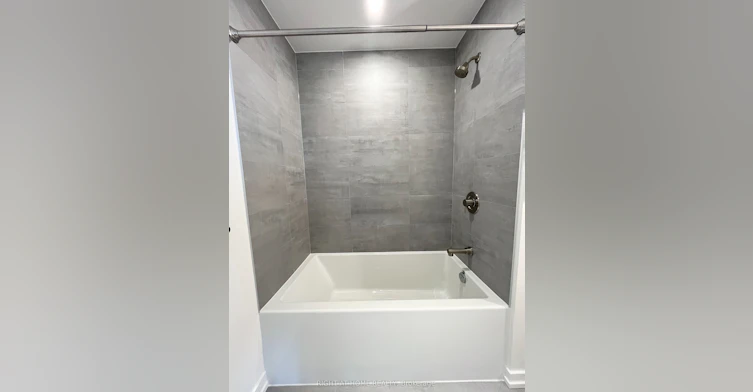 1801N-120 Broadway Avenue, Toronto, ON, M4P 0E9 - 14