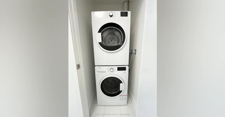 1801N-120 Broadway Avenue, Toronto, ON, M4P 0E9 - 18