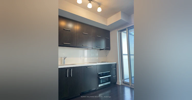 2210-65 St Mary Street, Toronto, ON, M5S 0A6 - 2