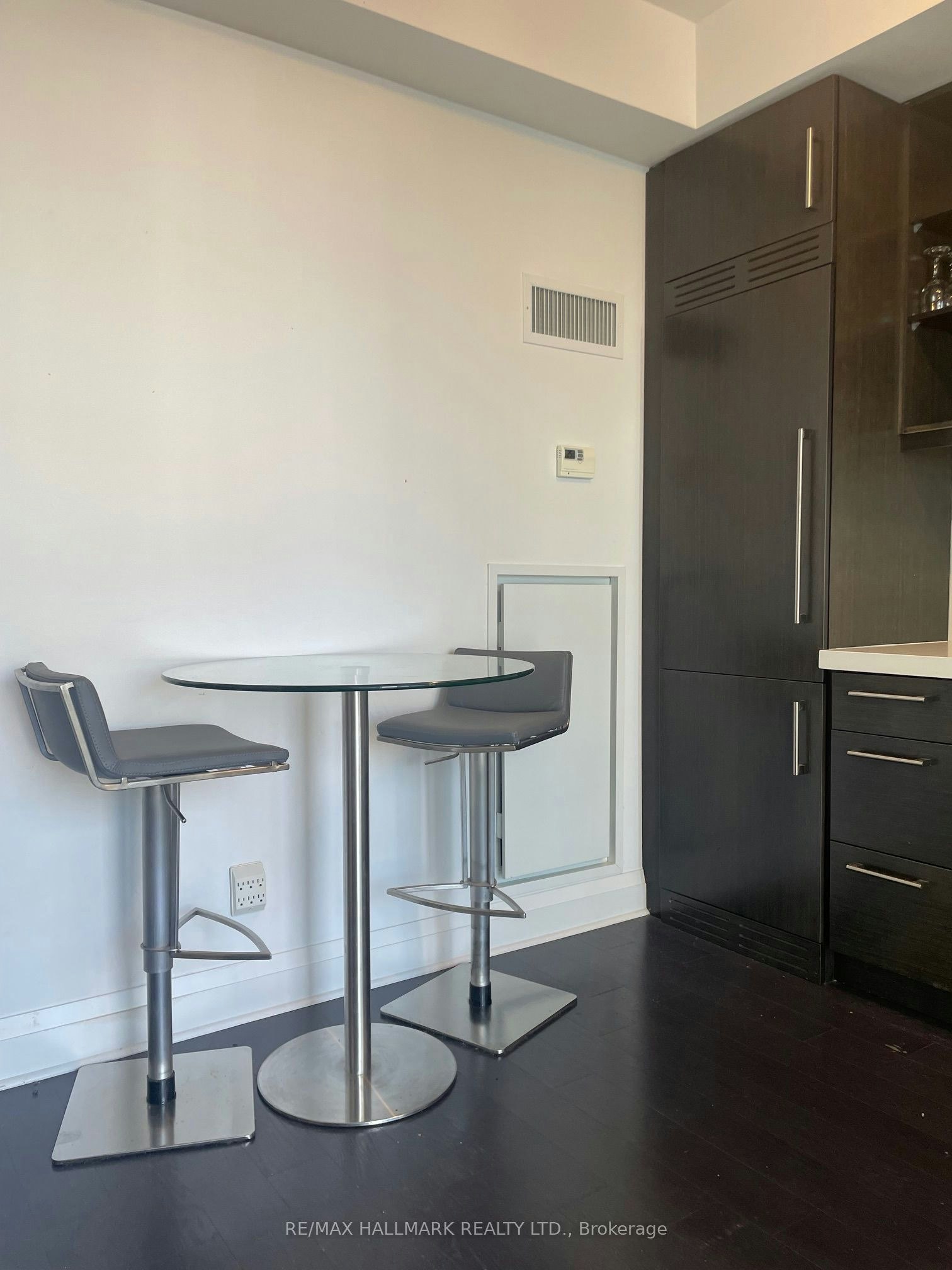 2210-65 St Mary Street, Toronto, ON, M5S 0A6 - 5