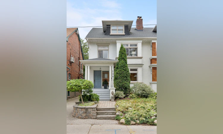 126 Hilton Avenue